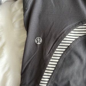 Gray Cropped Lululumon Leggings